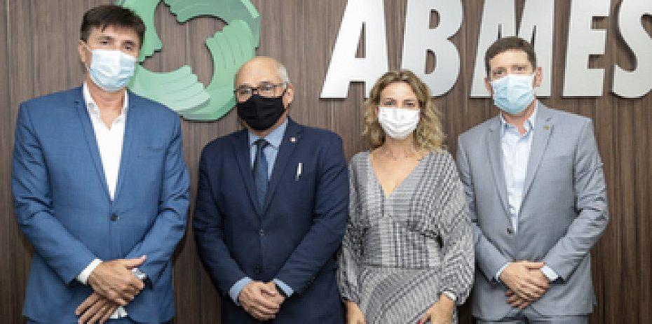 ABMES recebe Seres/MEC na retomada dos eventos presenciais