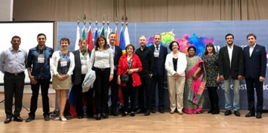 Internacionalização em casa - experiência das ABMES no IV Congresso Internacional do Unis